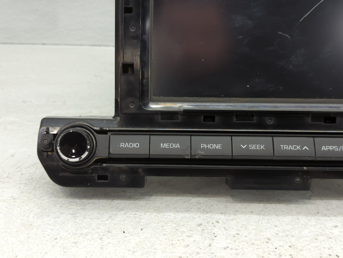 2017-2018 Hyundai Elantra Am Fm Cd Player Radio Receiver - Oemusedautoparts1.com