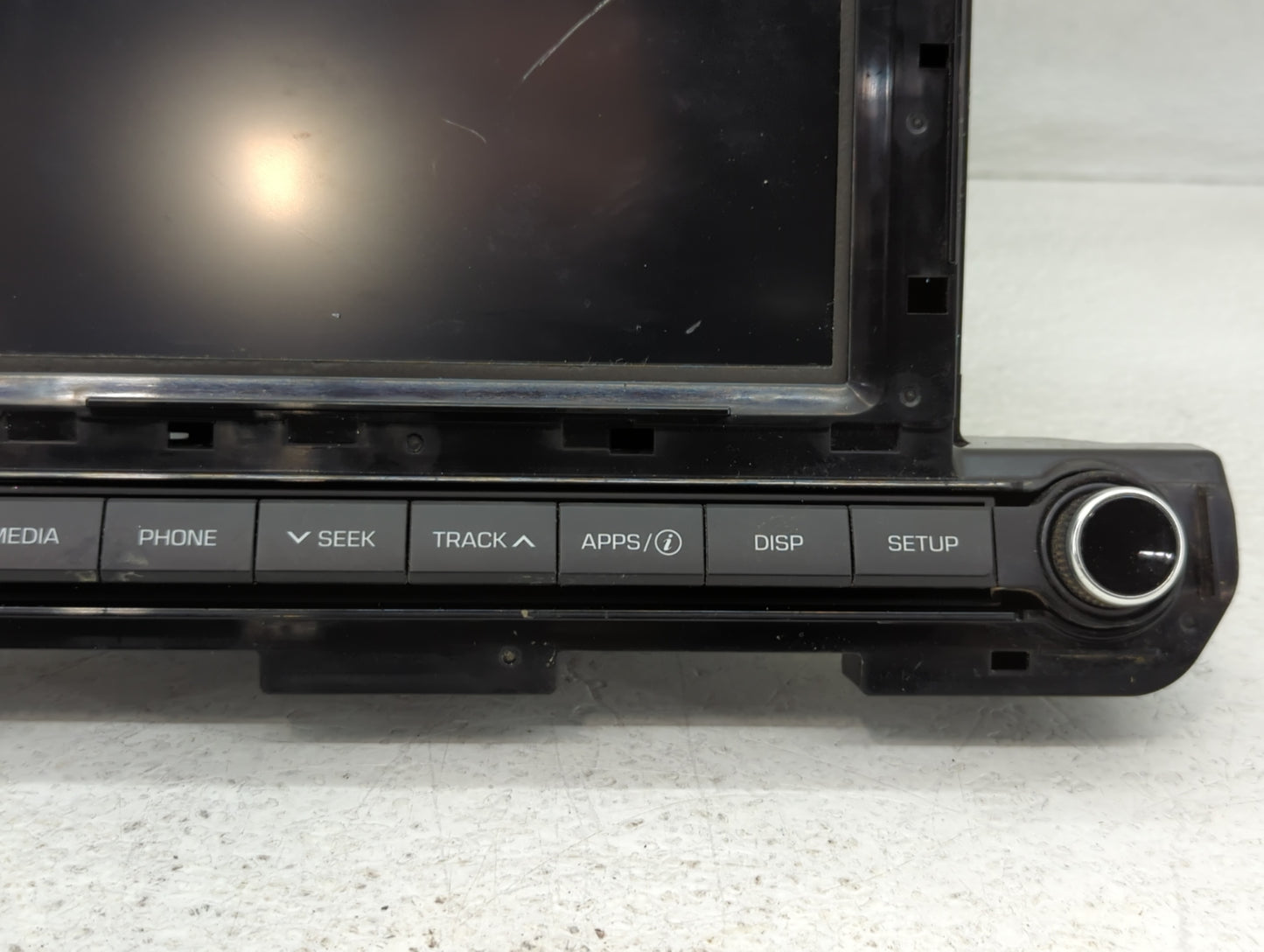 2017-2018 Hyundai Elantra Am Fm Cd Player Radio Receiver - Oemusedautoparts1.com