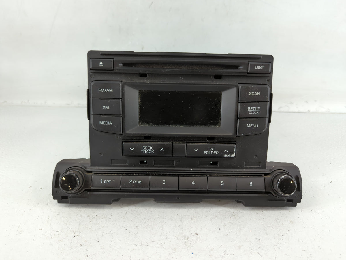 2017-2018 Hyundai Elantra Am Fm Cd Player Radio Receiver 729164 - Oemusedautoparts1.com