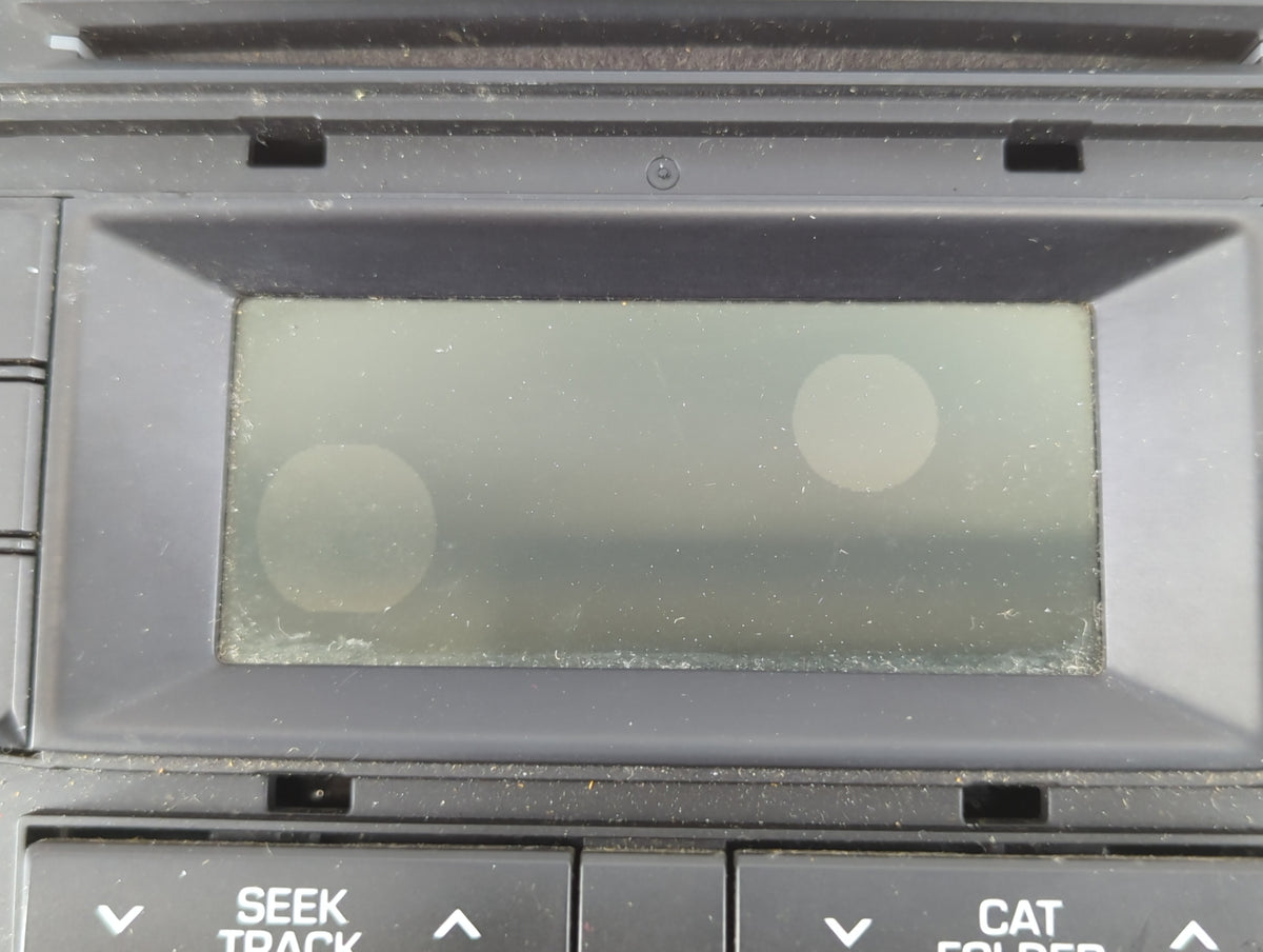 2017-2018 Hyundai Elantra Am Fm Cd Player Radio Receiver 729164 - Oemusedautoparts1.com