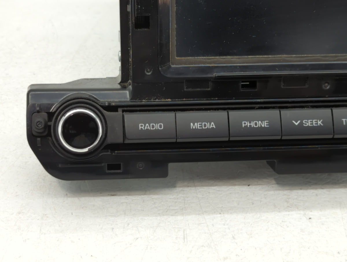 2017-2018 Hyundai Elantra Am Fm Cd Player Radio Receiver 729701 - Oemusedautoparts1.com