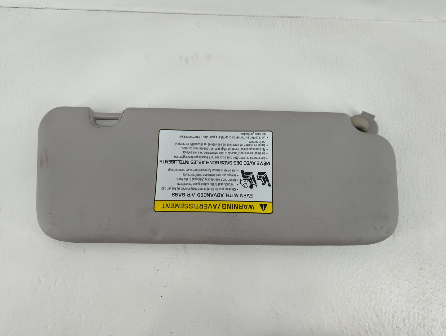 2017-2020 Hyundai Elantra Sun Visor Shade Replacement Passenger Right Mirror Fits Fits 2017 2018 2019 2020 OEM Used Auto Par