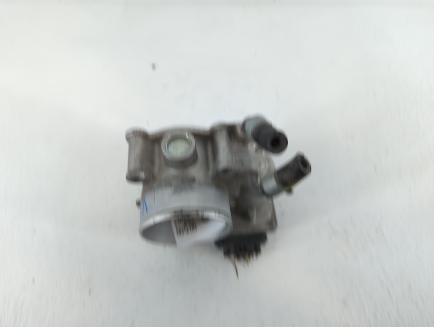 2011-2020 Hyundai Elantra Throttle Body P/N:35100-2E000 Fits Fits 2011 2012 2013 2014 2015 2016 2017 2018 2019 2020 2021 OEM