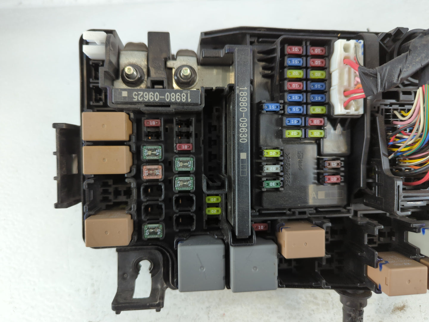 2017 Hyundai Elantra Fusebox Fuse Box Panel Relay Module P/N:91956-F2020 Fits OEM Used Auto Parts - Oemusedautoparts1.com