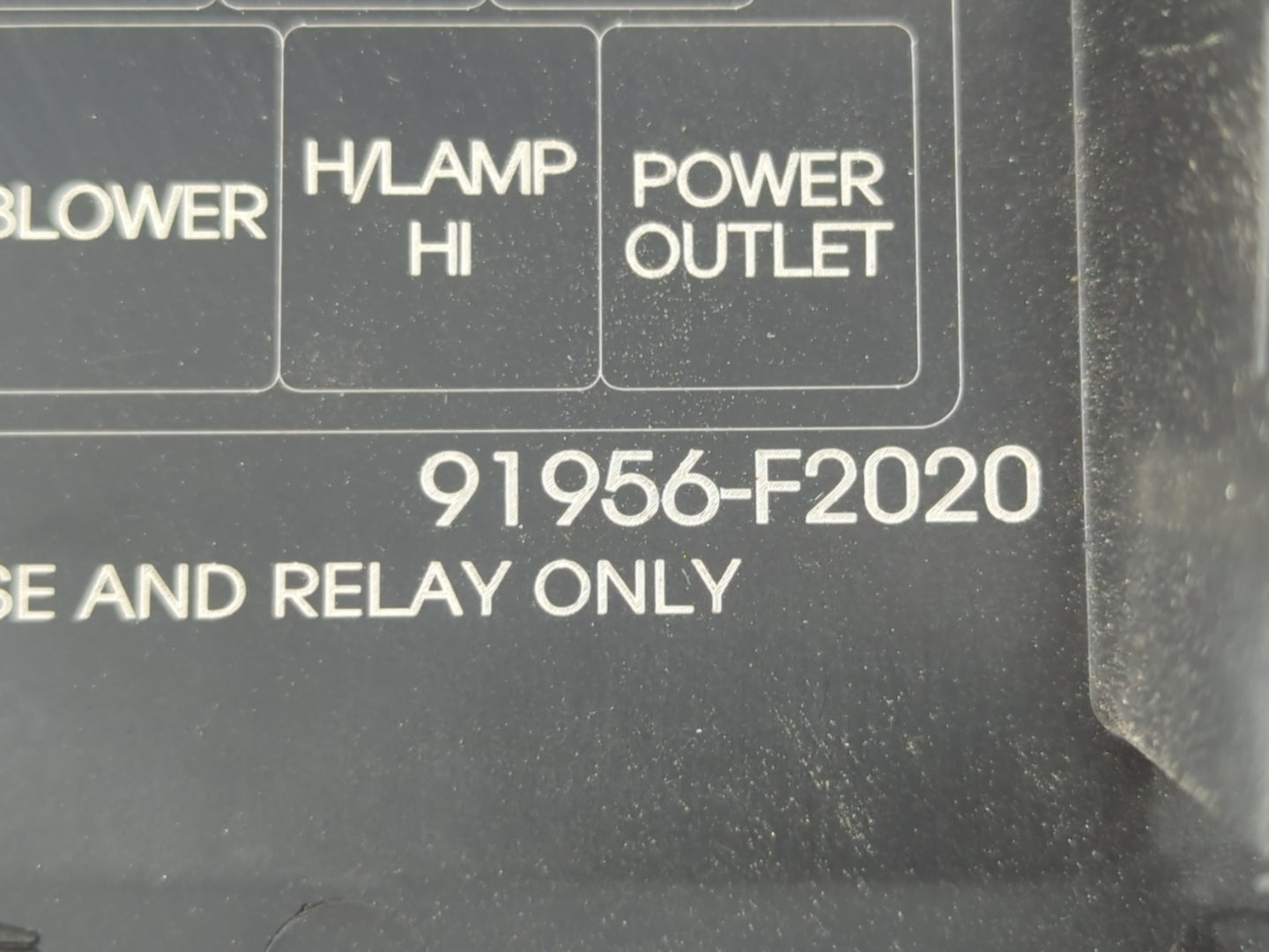2017 Hyundai Elantra Fusebox Fuse Box Panel Relay Module P/N:91956-F2020 Fits OEM Used Auto Parts - Oemusedautoparts1.com