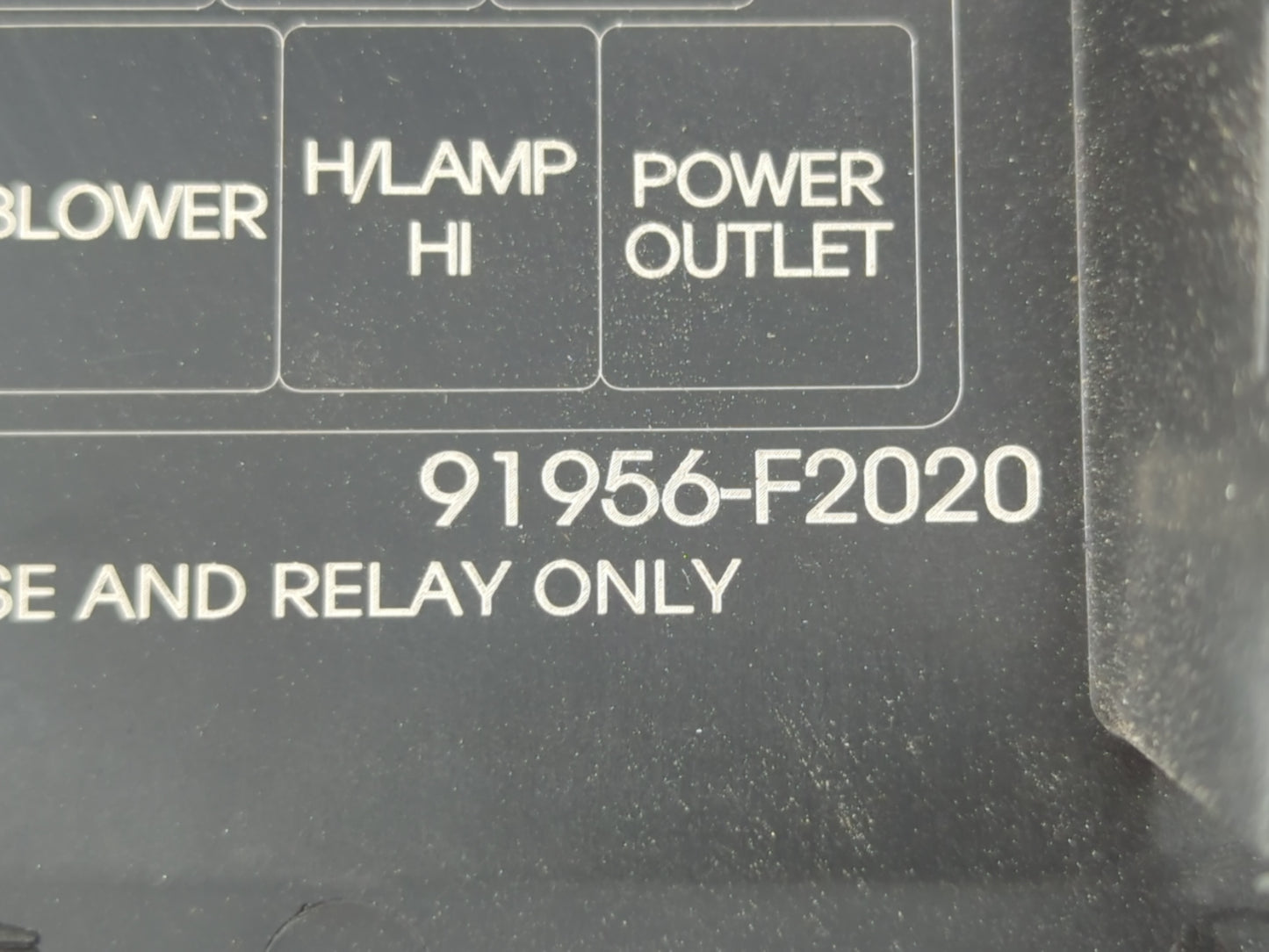 2017 Hyundai Elantra Fusebox Fuse Box Panel Relay Module P/N:91956-F2020 Fits OEM Used Auto Parts - Oemusedautoparts1.com