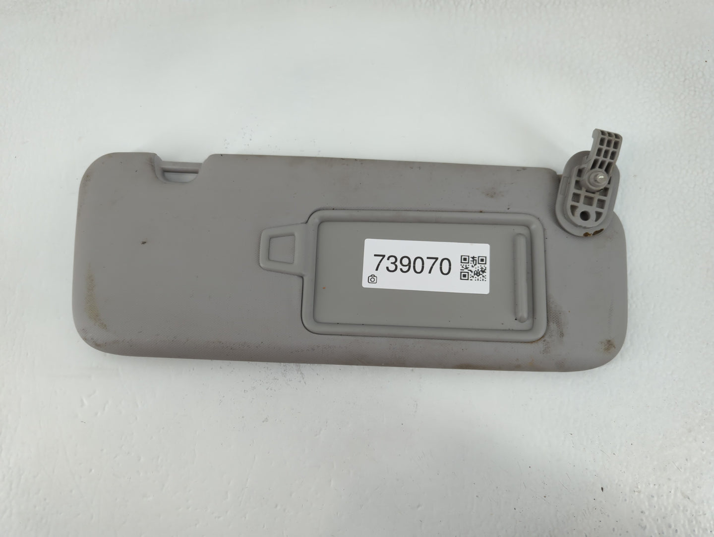 2017-2020 Hyundai Elantra Sun Visor Shade Replacement Passenger Right Mirror Fits Fits 2017 2018 2019 2020 OEM Used Auto Par