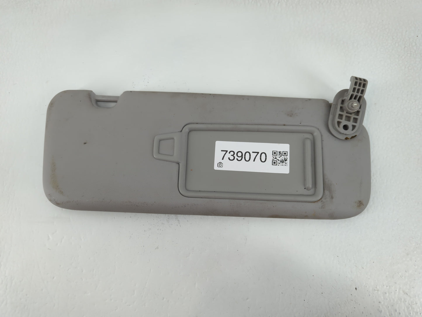 2017-2020 Hyundai Elantra Sun Visor Shade Replacement Passenger Right Mirror Fits Fits 2017 2018 2019 2020 OEM Used Auto Par