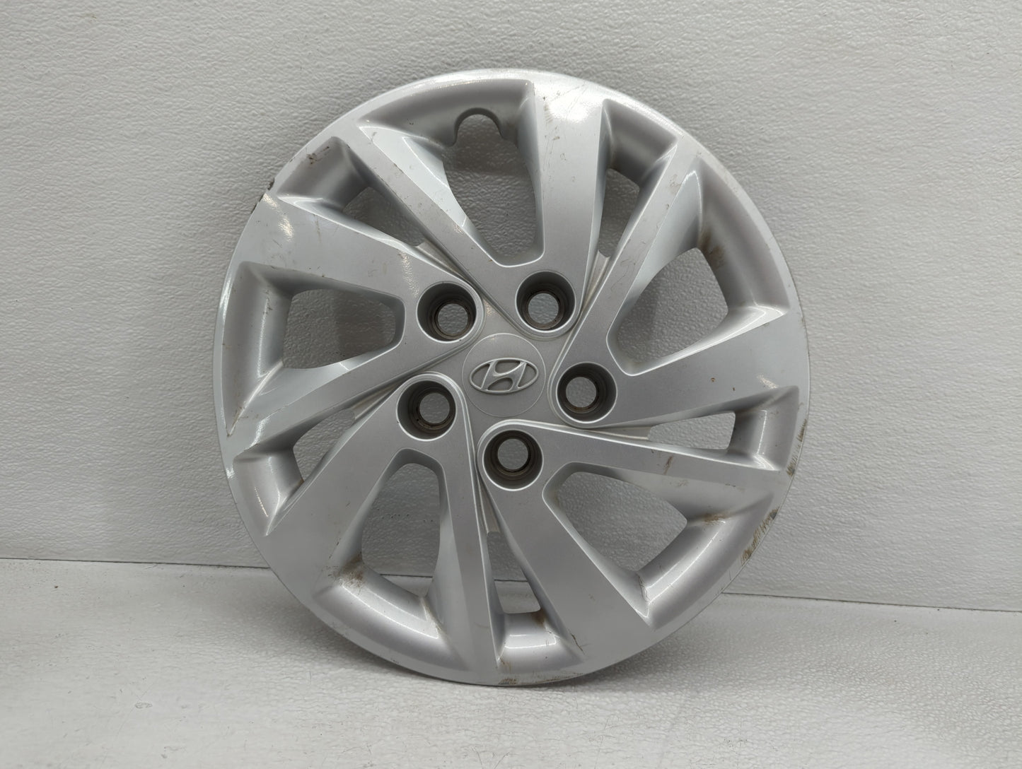 2017 Hyundai Elantra Rim Wheel Center Cap - Oemusedautoparts1.com