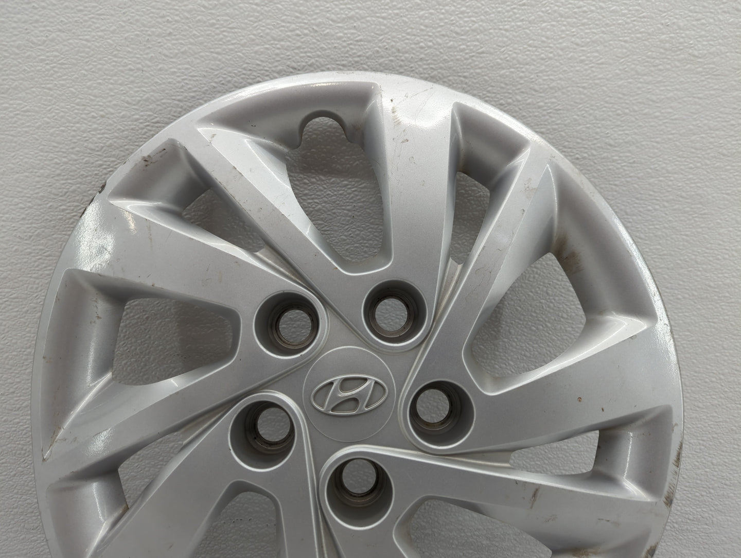 2017 Hyundai Elantra Rim Wheel Center Cap - Oemusedautoparts1.com