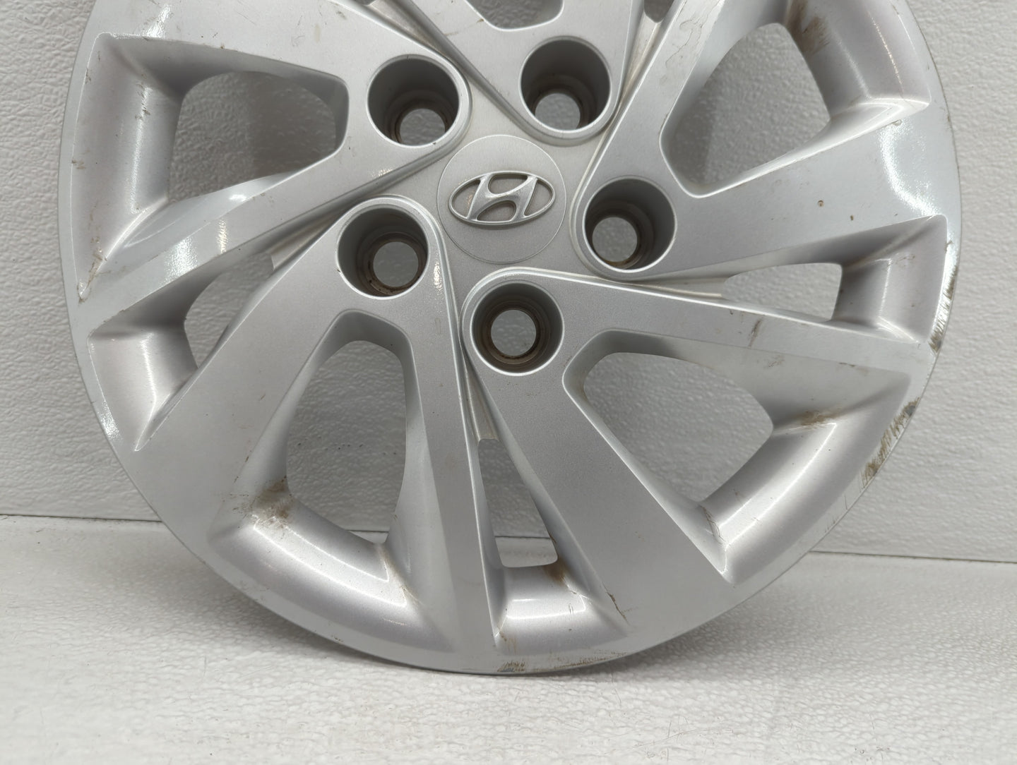 2017 Hyundai Elantra Rim Wheel Center Cap - Oemusedautoparts1.com