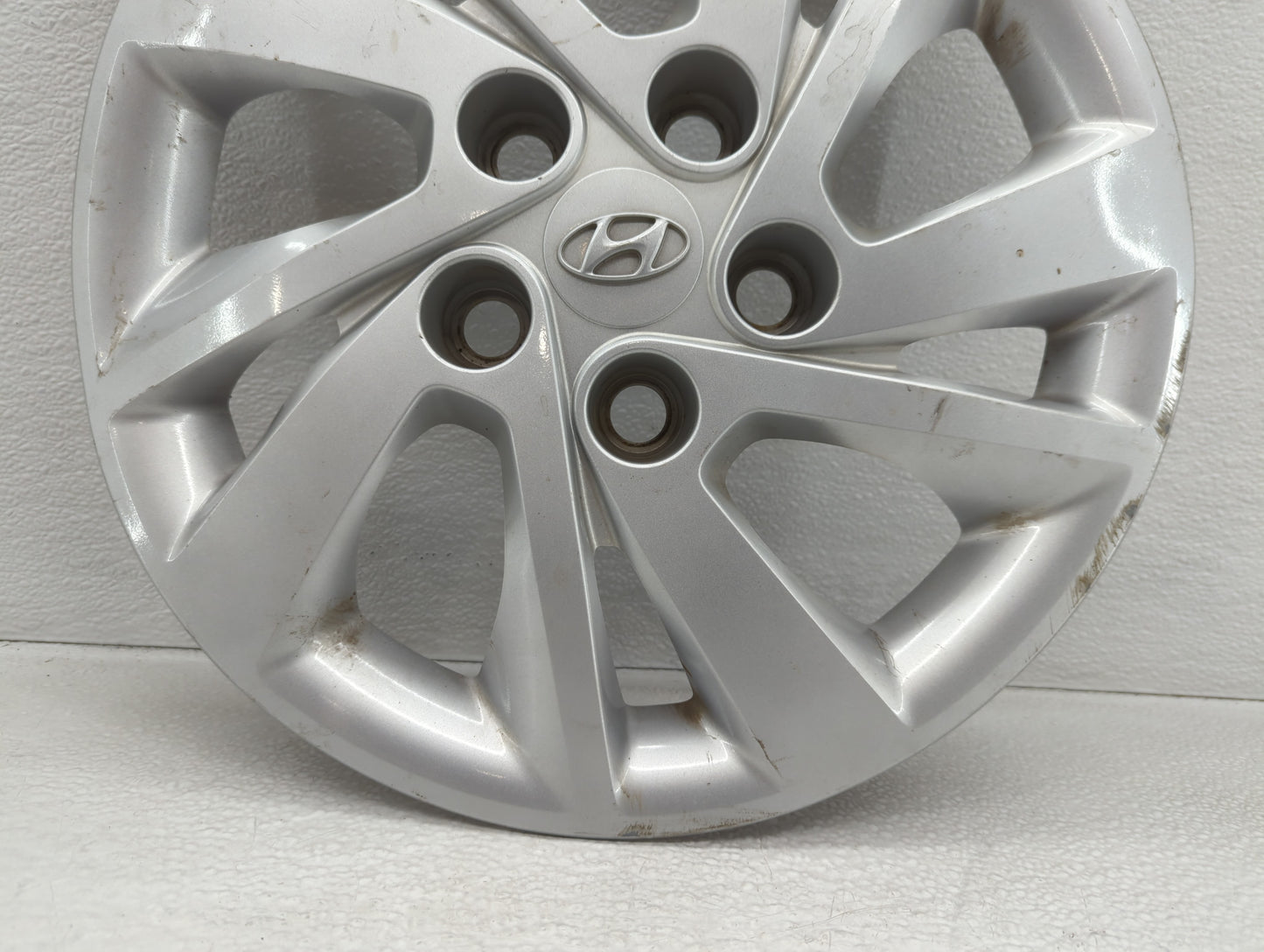 2017 Hyundai Elantra Rim Wheel Center Cap - Oemusedautoparts1.com
