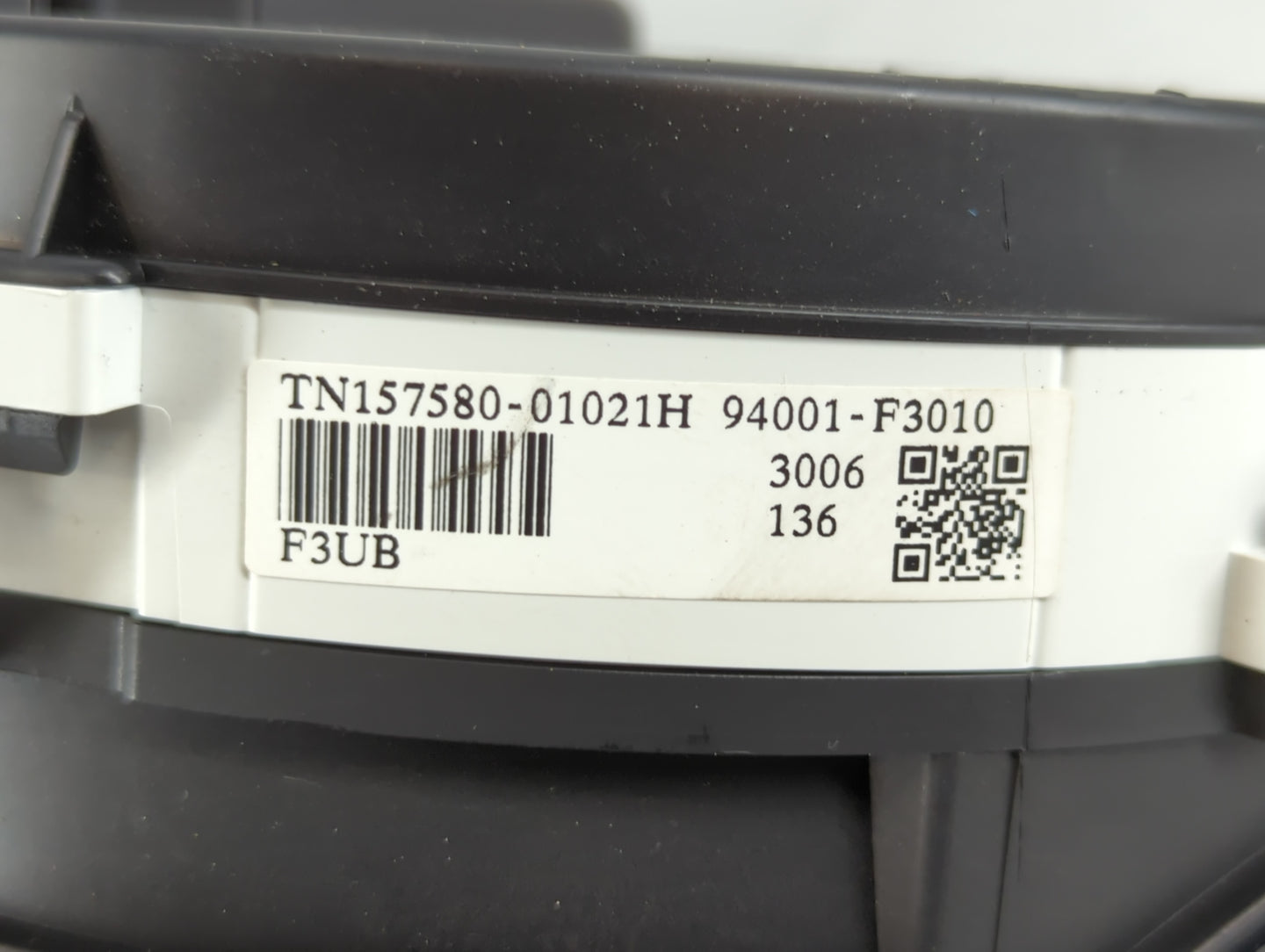 2017-2018 Hyundai Elantra Instrument Cluster Speedometer Gauges P/N:94001-F3010 Fits Fits 2017 2018 OEM Used Auto Parts - Oe