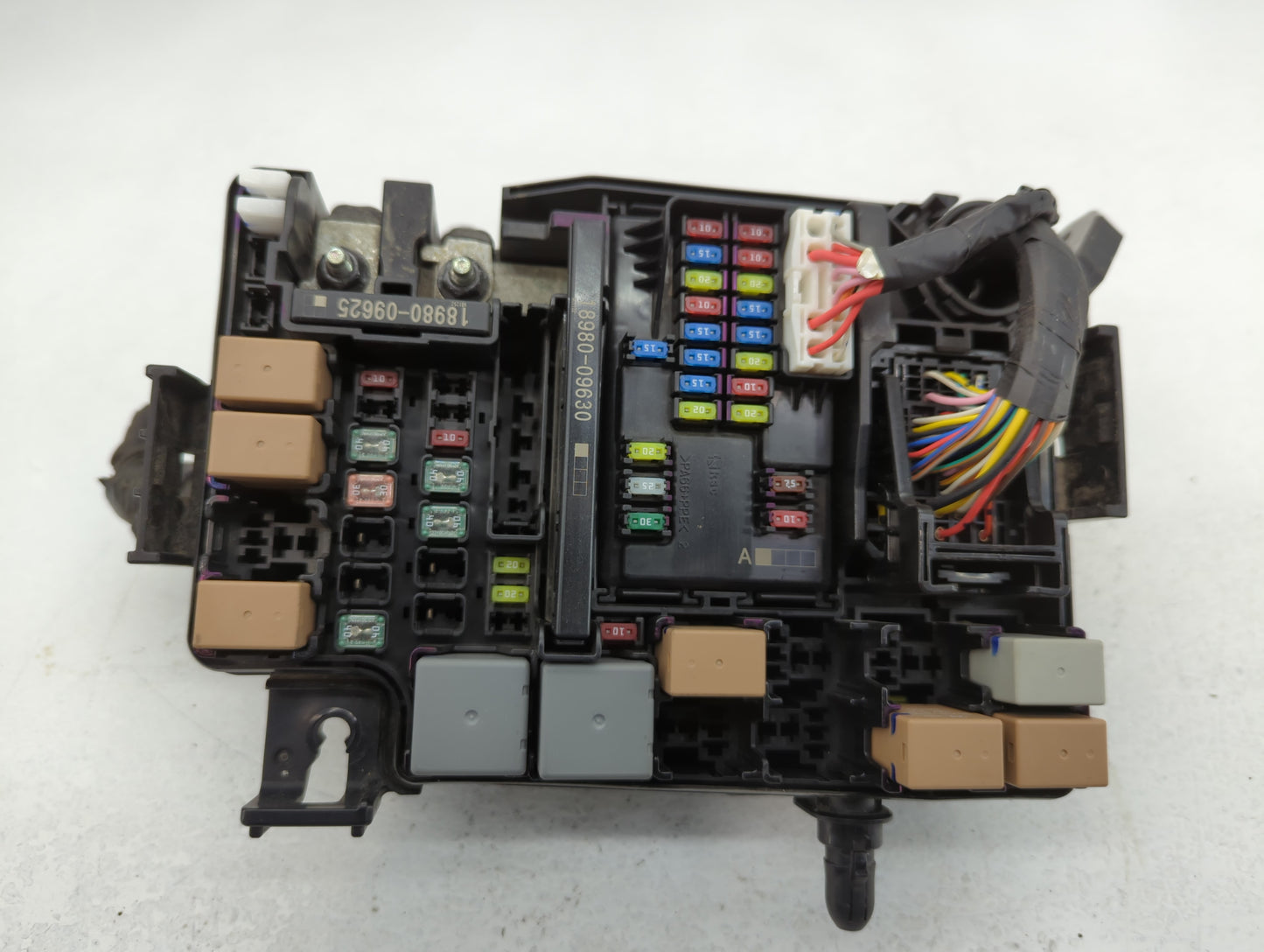 2017 Hyundai Elantra Fusebox Fuse Box Panel Relay Module P/N:VS91200F3241AA Fits OEM Used Auto Parts - Oemusedautoparts1.com