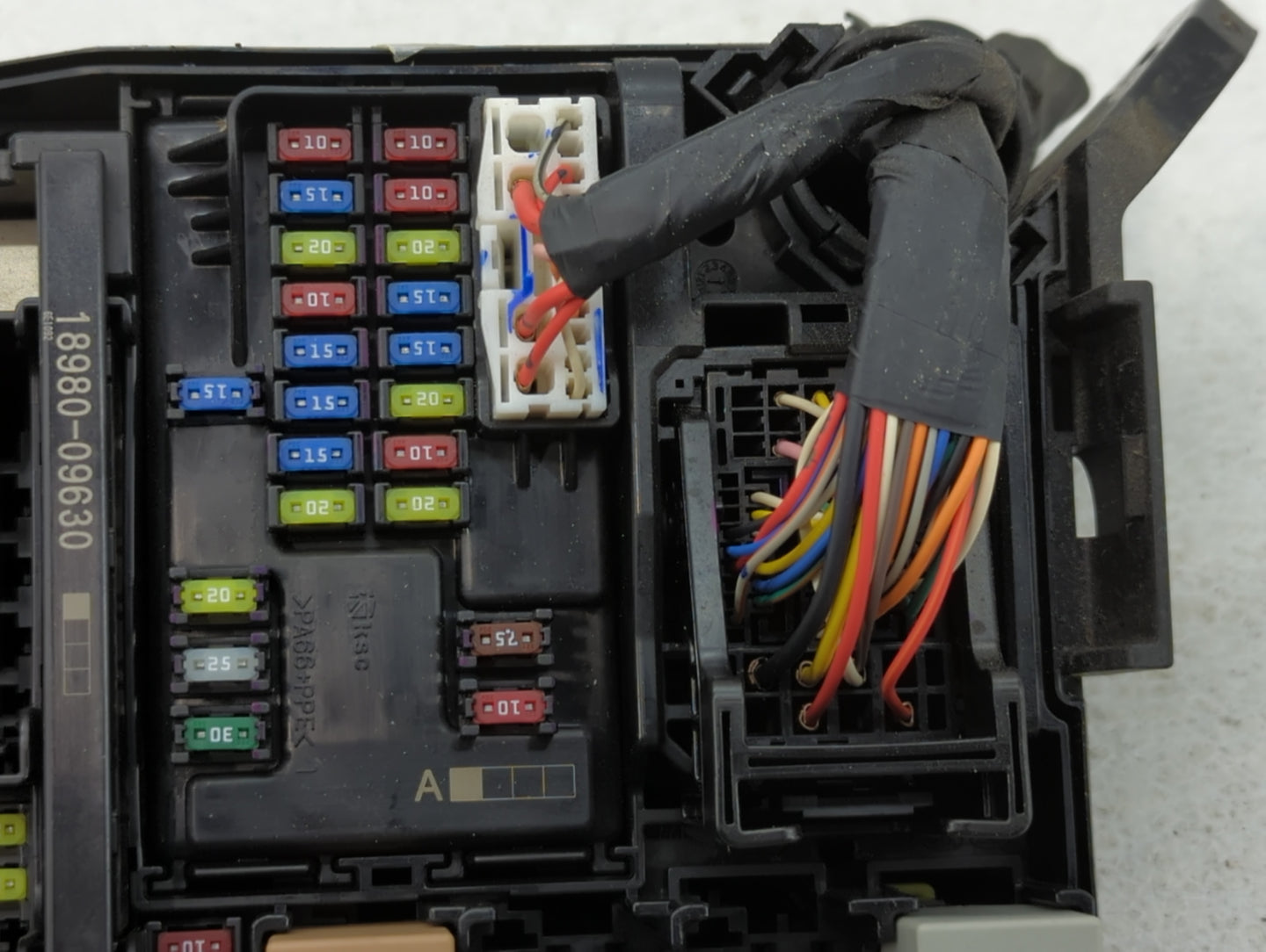 2017 Hyundai Elantra Fusebox Fuse Box Panel Relay Module P/N:91956-F2020 Fits OEM Used Auto Parts - Oemusedautoparts1.com