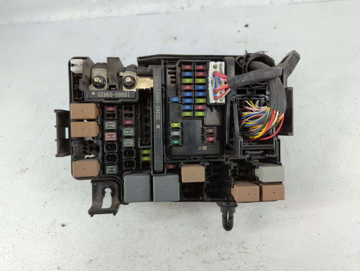 2017 Hyundai Elantra Fusebox Fuse Box Panel Relay Module P/N:91956-F2020 Fits OEM Used Auto Parts - Oemusedautoparts1.com