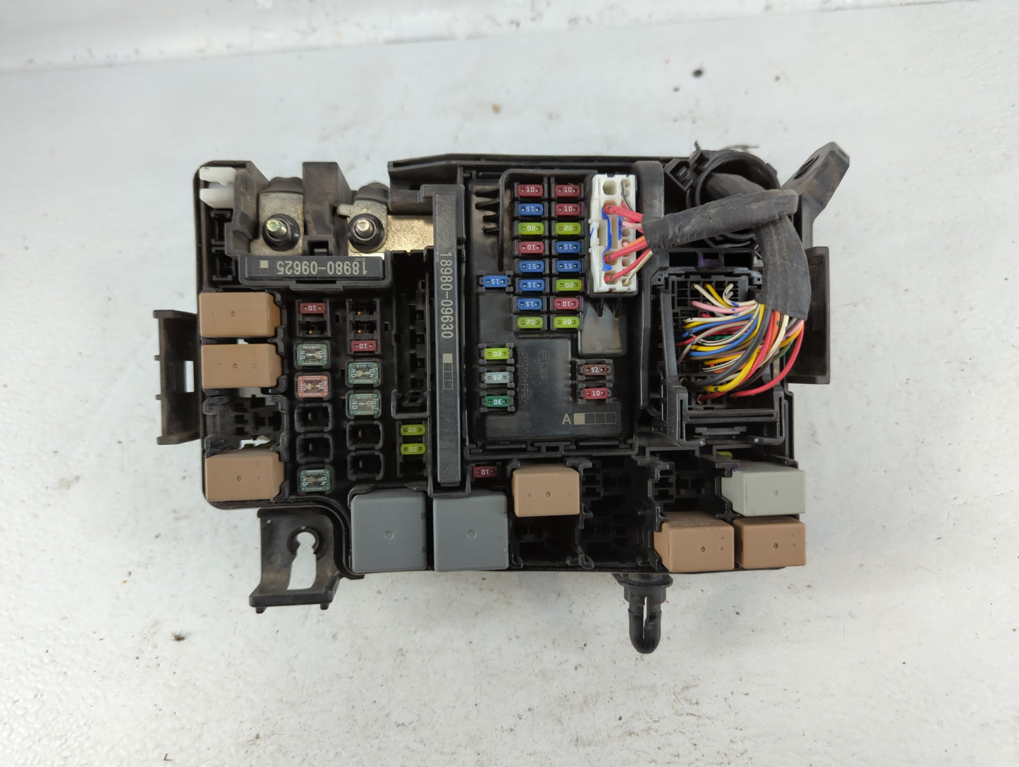2017 Hyundai Elantra Fusebox Fuse Box Panel Relay Module P/N:91956-F2020 Fits OEM Used Auto Parts - Oemusedautoparts1.com