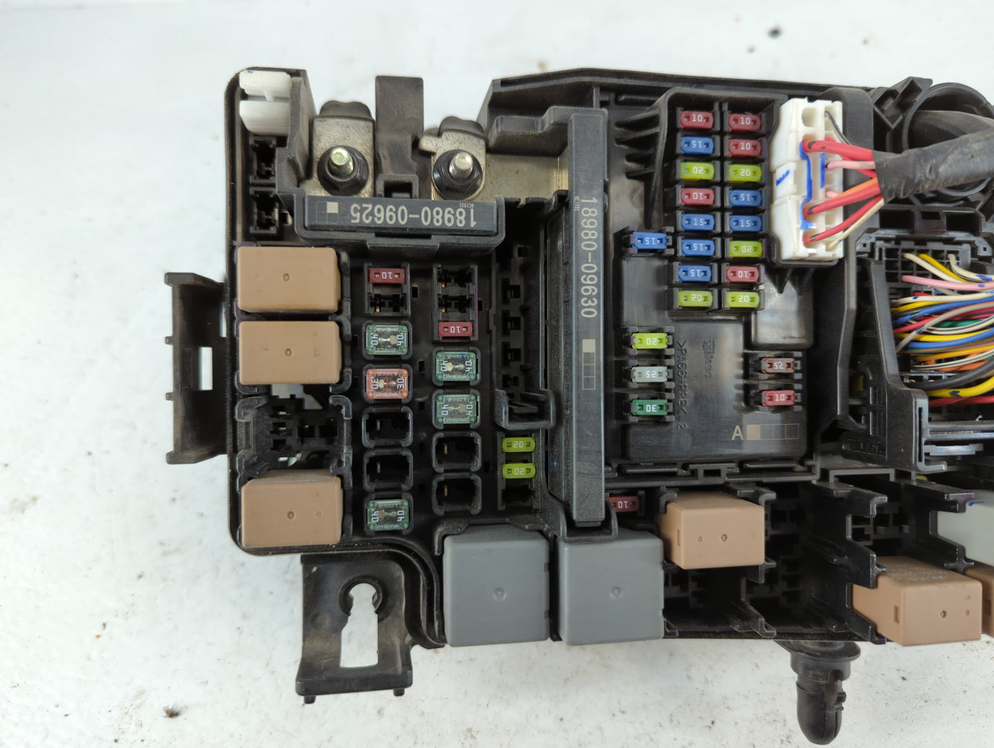2017 Hyundai Elantra Fusebox Fuse Box Panel Relay Module P/N:91956-F2020 Fits OEM Used Auto Parts - Oemusedautoparts1.com