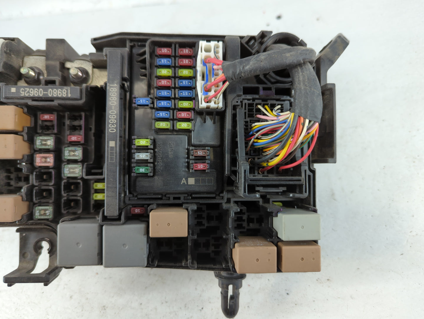 2017 Hyundai Elantra Fusebox Fuse Box Panel Relay Module P/N:91956-F2020 Fits OEM Used Auto Parts - Oemusedautoparts1.com