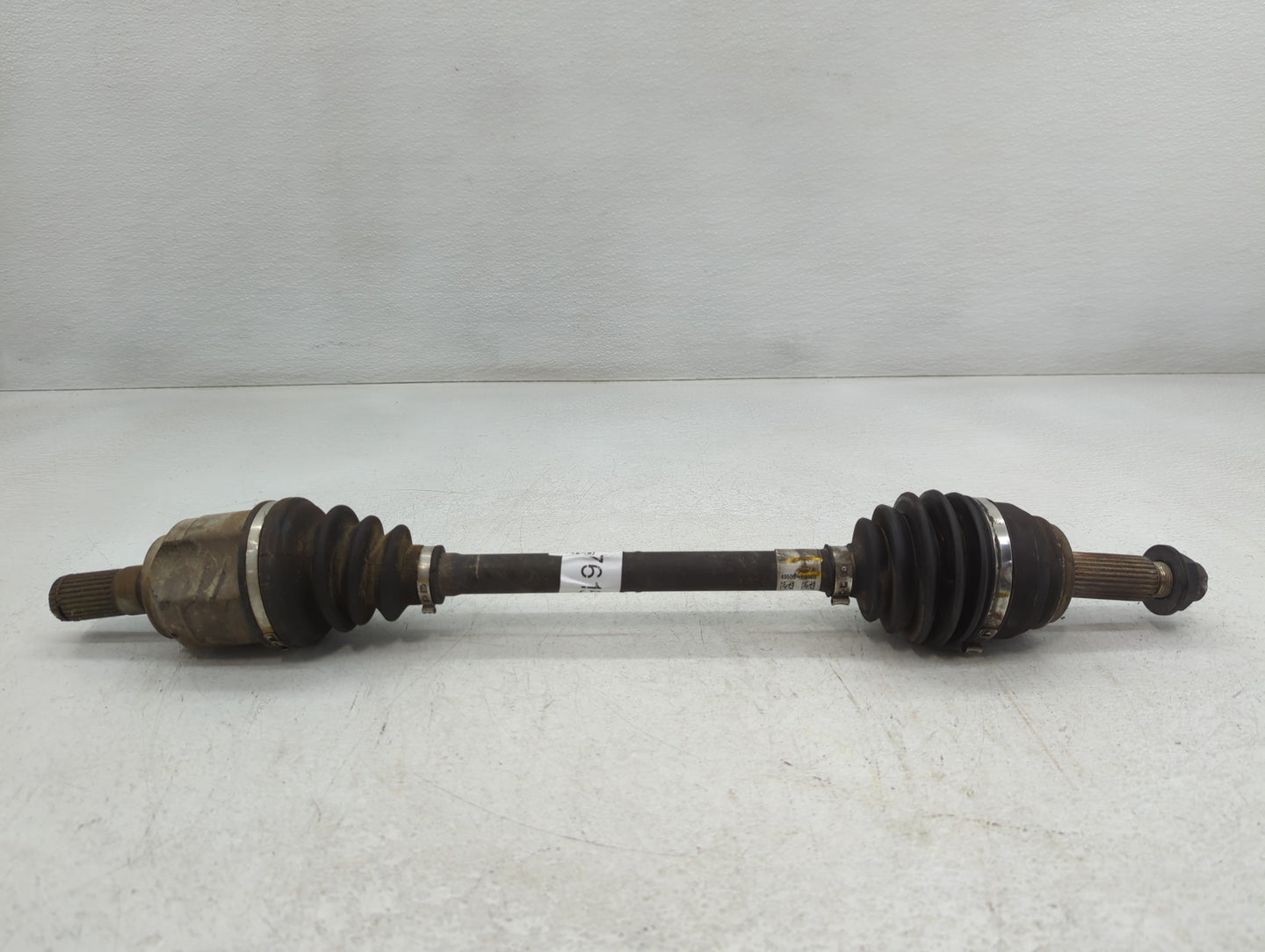 2017-2020 Hyundai Elantra Axle Shaft Front Driver Cv C/v - Oemusedautoparts1.com