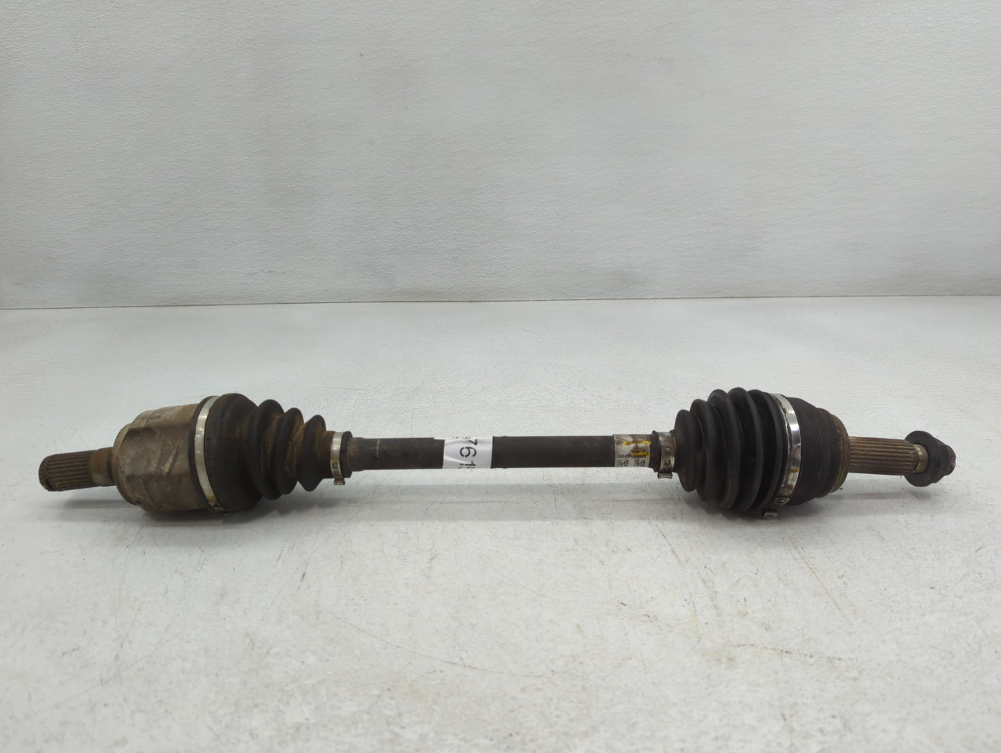 2017-2020 Hyundai Elantra Axle Shaft Front Driver Cv C/v - Oemusedautoparts1.com