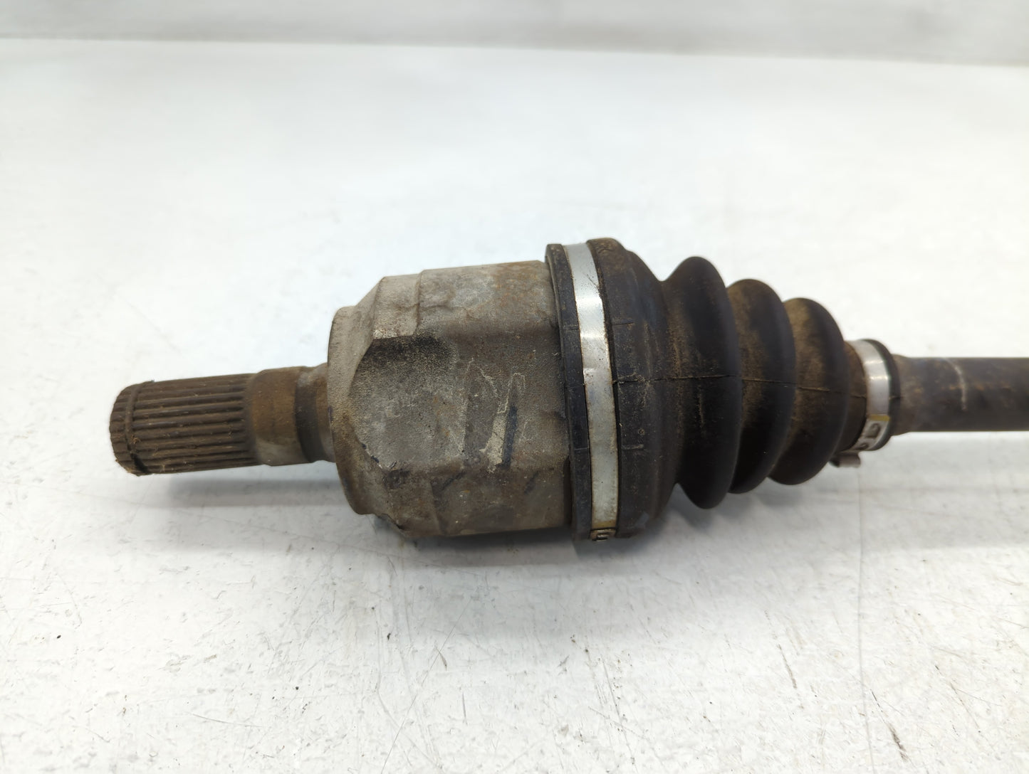 2017-2020 Hyundai Elantra Axle Shaft Front Driver Cv C/v - Oemusedautoparts1.com
