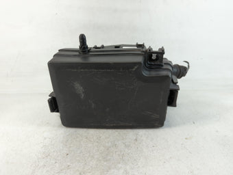 compare product 2017 Hyundai Elantra Fusebox Fuse Box Panel Relay Module P/N:VS91200F3262AA Fits OEM Used Auto Parts