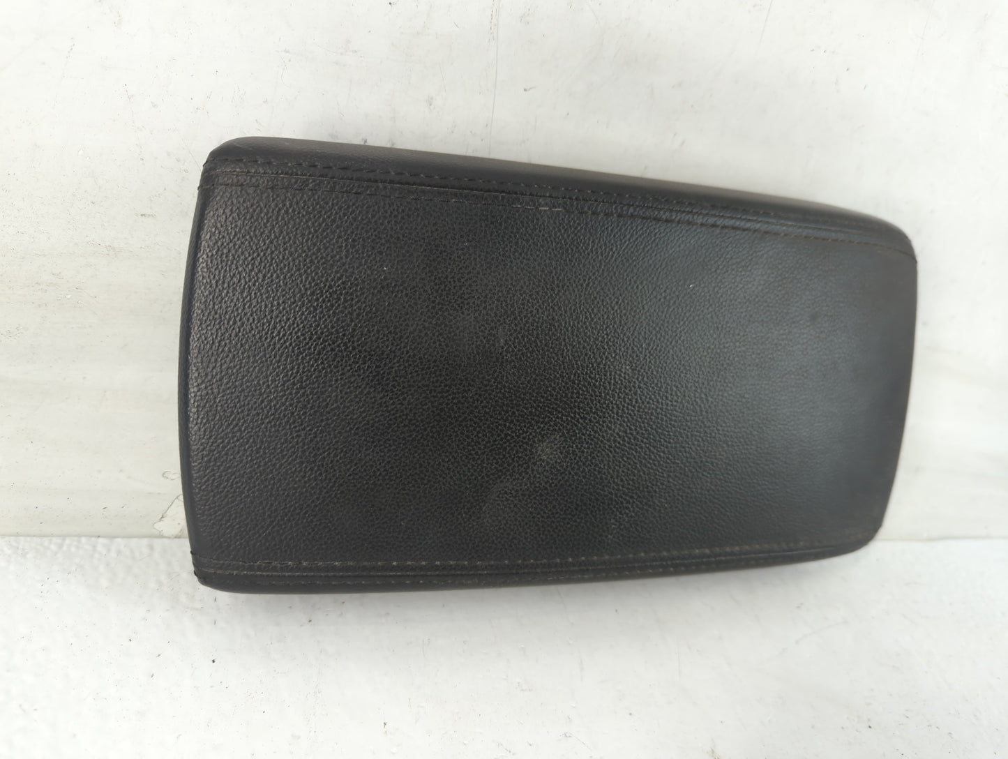 2017 Hyundai Elantra Center Console Armrest Cover Lid Fits OEM Used Auto Parts - Oemusedautoparts1.com