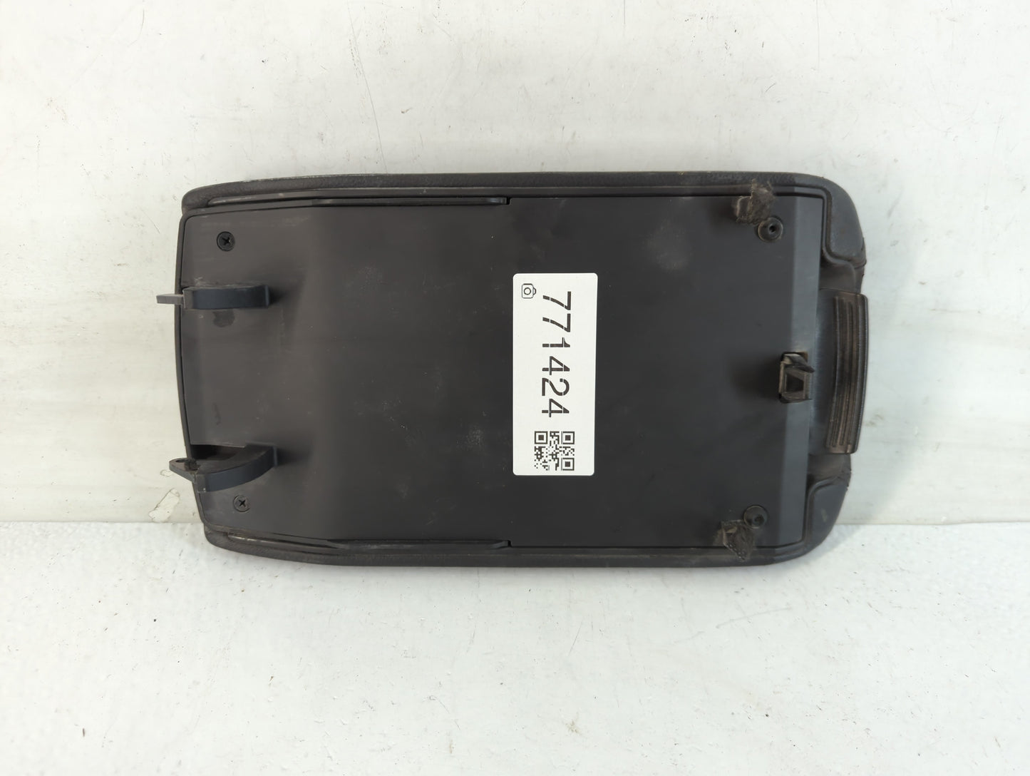 2017 Hyundai Elantra Center Console Armrest Cover Lid Fits OEM Used Auto Parts - Oemusedautoparts1.com