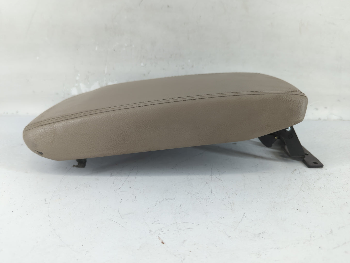 2017 Hyundai Elantra Center Console Armrest Cover Lid Fits OEM Used Auto Parts - Oemusedautoparts1.com