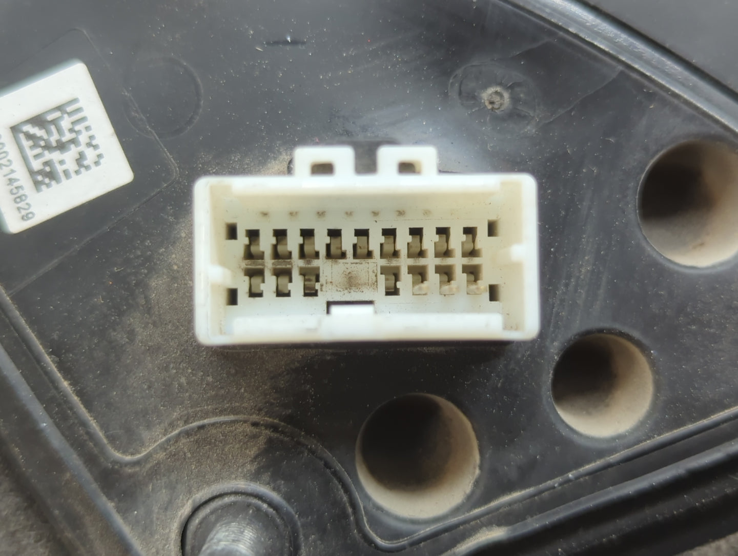 2017-2018 Hyundai Elantra Driver Side View Mirror - Left Door Mirror OEM Used - Oemusedautoparts1.com