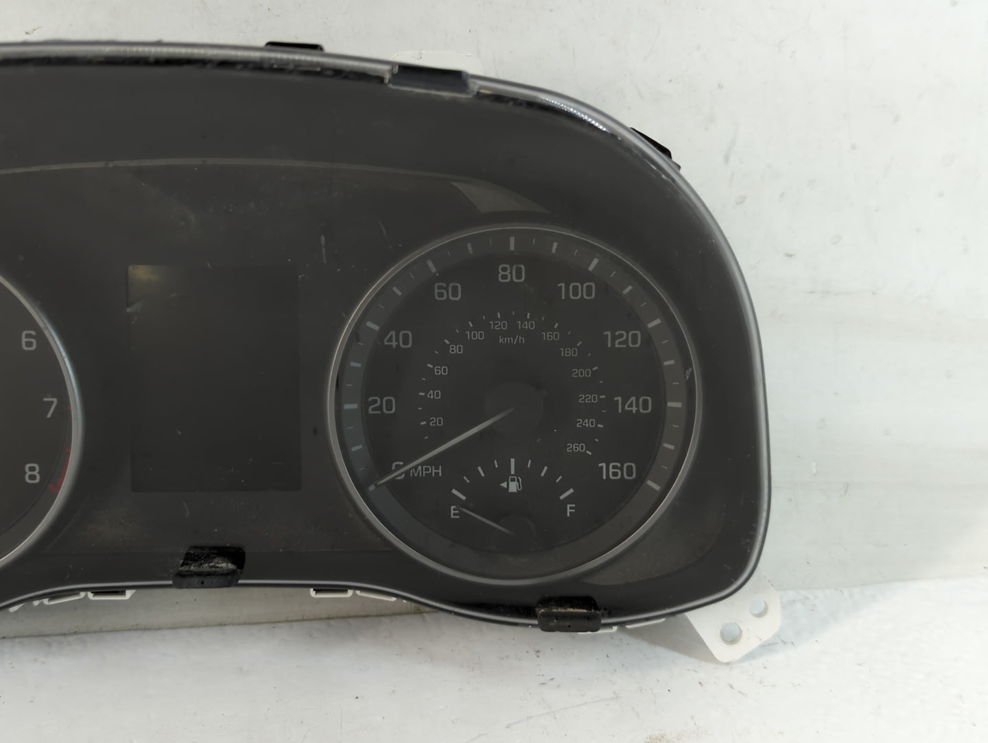 2016-2017 Hyundai Elantra Instrument Cluster Speedometer Gauges P/N:TN157580-01721H 94011-F3010 Fits Fits 2016 2017 OEM Used