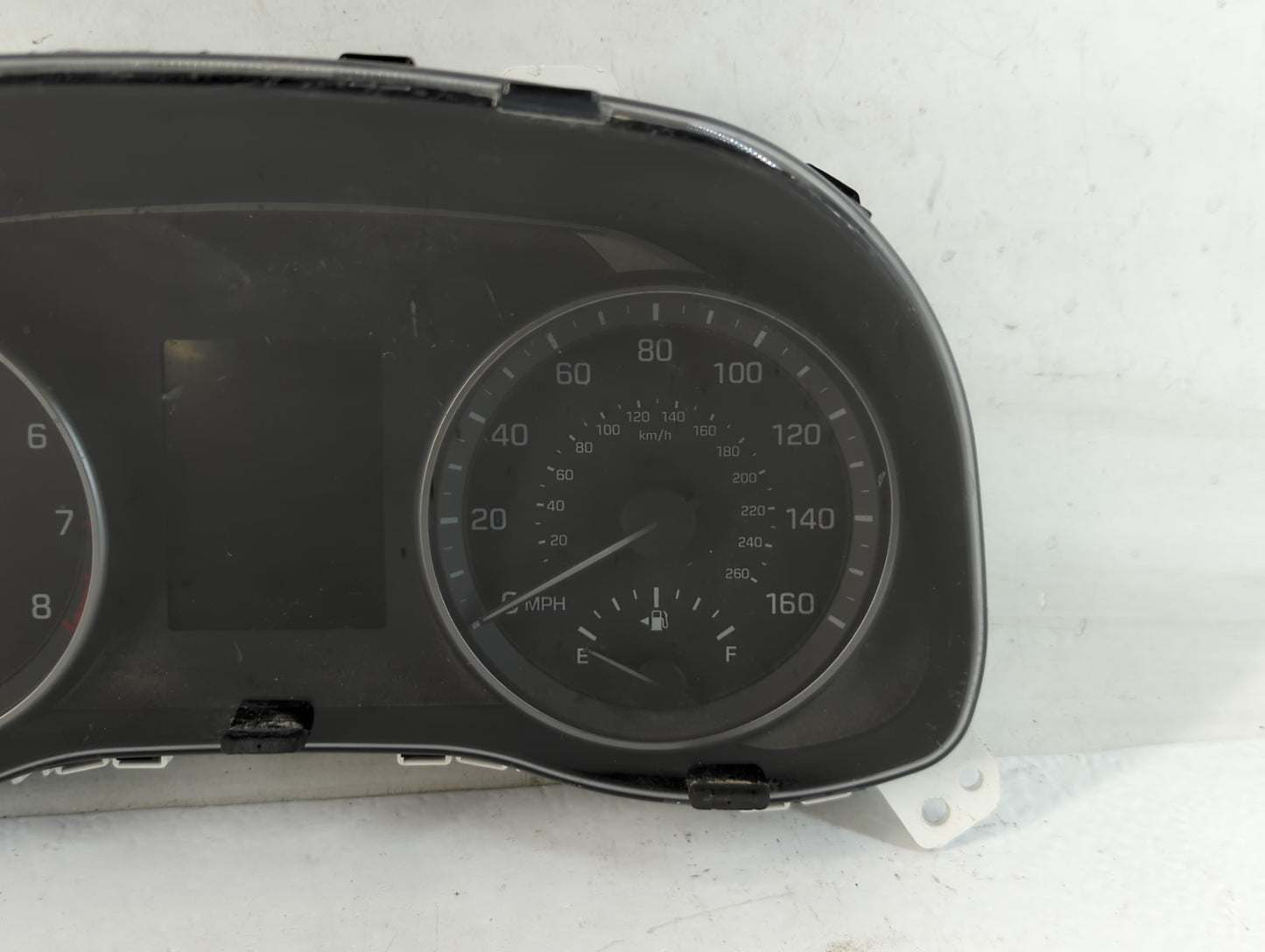 2016-2017 Hyundai Elantra Instrument Cluster Speedometer Gauges P/N:TN157580-01721H 94011-F3010 Fits Fits 2016 2017 OEM Used