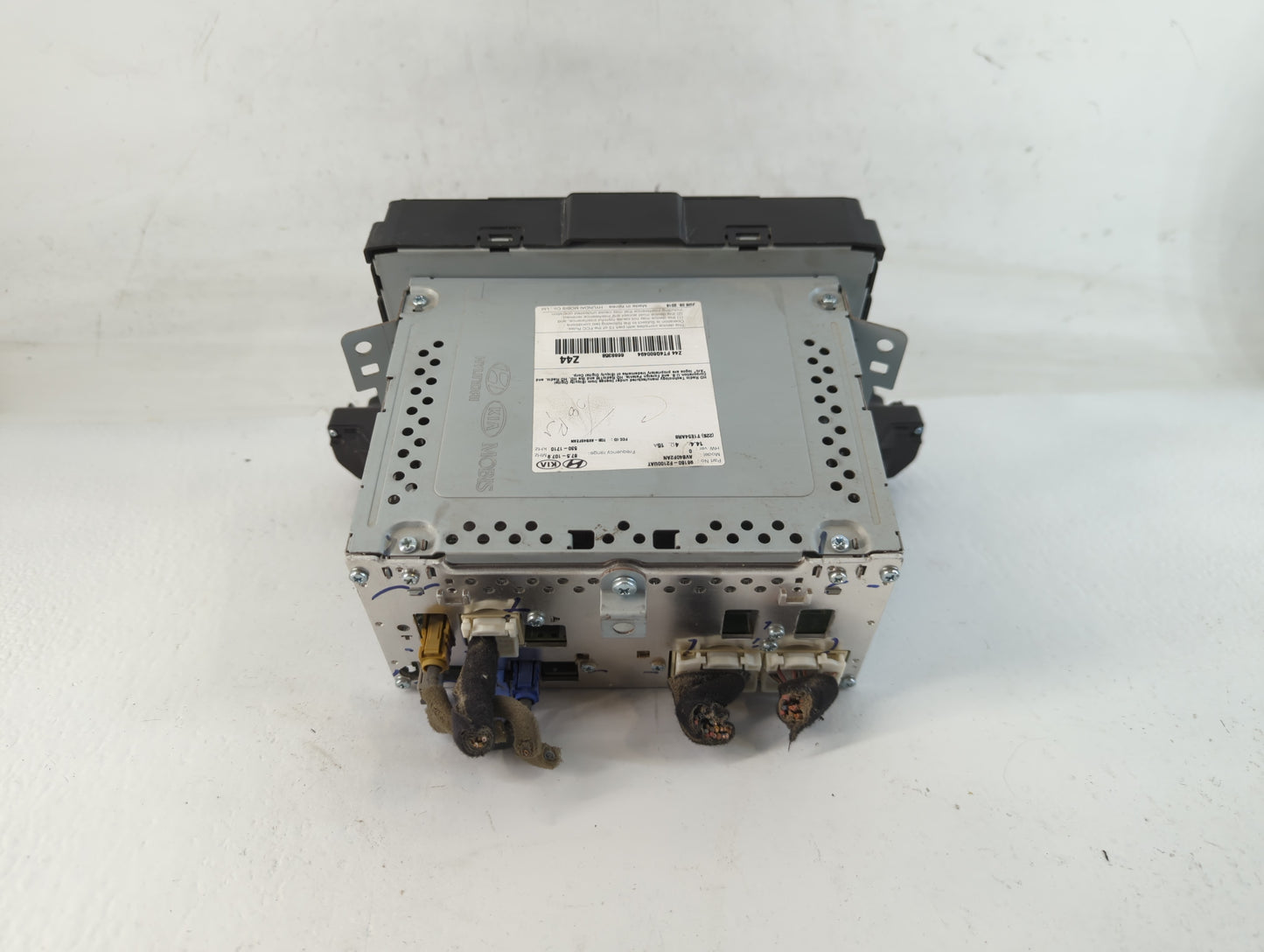 2017-2018 Hyundai Elantra Radio AM FM Cd Player Receiver Replacement P/N:96160-F2100UAT Fits Fits 2017 2018 OEM Used Auto Pa