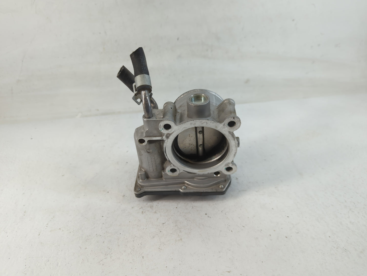 2011-2020 Hyundai Elantra Throttle Body P/N:35100-2E000 Fits Fits 2011 2012 2013 2014 2015 2016 2017 2018 2019 2020 2021 OEM