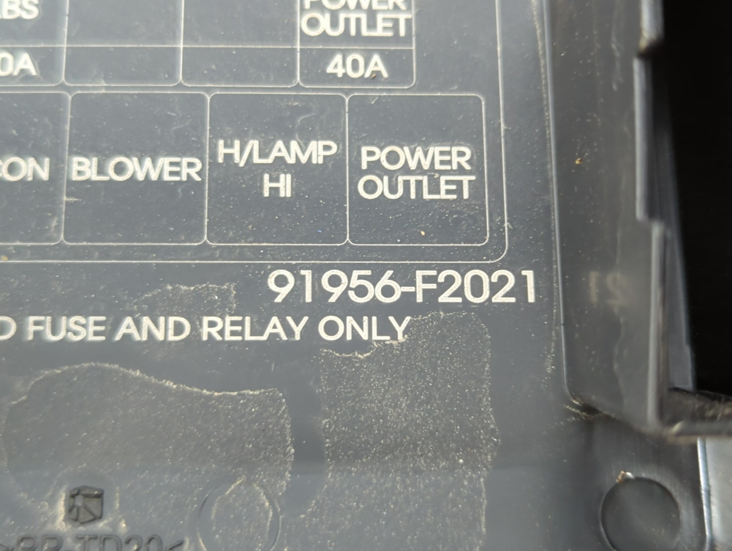 2017 Hyundai Elantra Fusebox Fuse Box Panel Relay Module P/N:91956-F2021 Fits OEM Used Auto Parts - Oemusedautoparts1.com