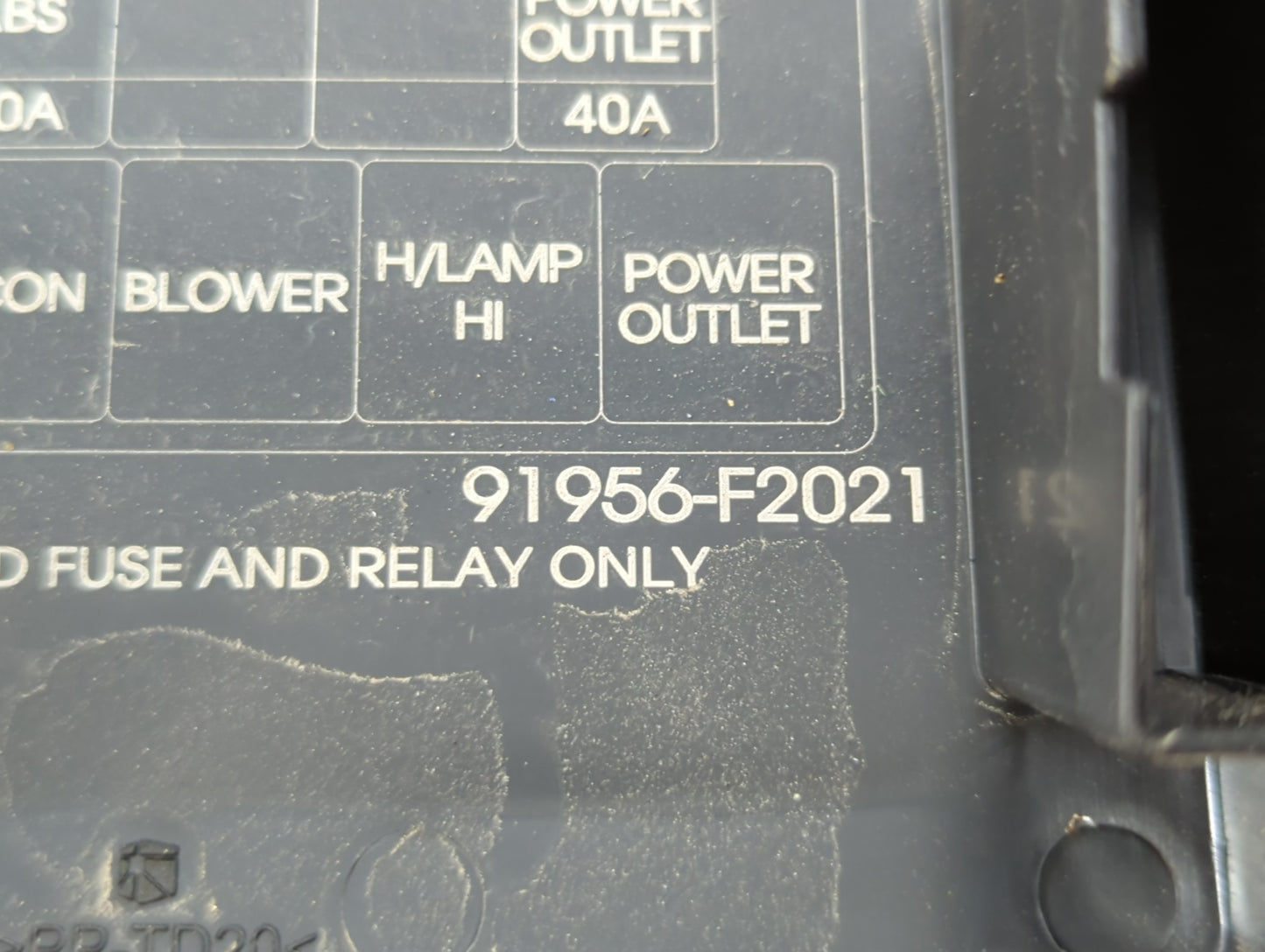 2017 Hyundai Elantra Fusebox Fuse Box Panel Relay Module P/N:91956-F2021 Fits OEM Used Auto Parts - Oemusedautoparts1.com
