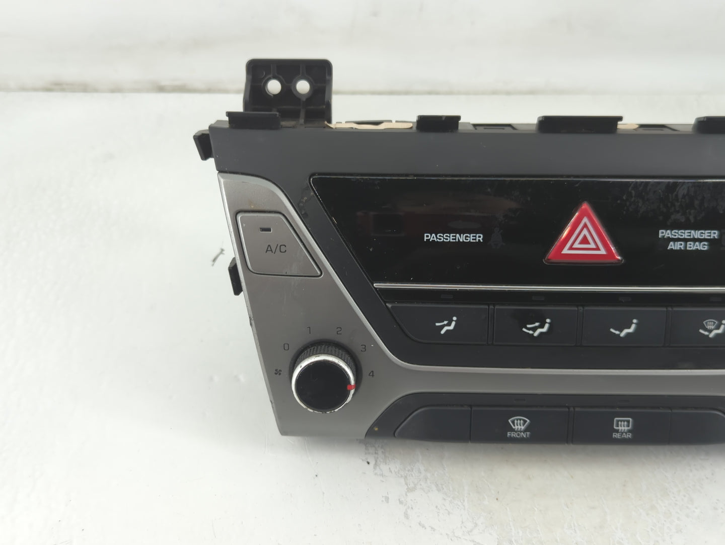 2017-2018 Hyundai Elantra Climate Control Module Temperature AC/Heater Replacement P/N:97250-F2XXX Fits Fits 2017 2018 OEM U