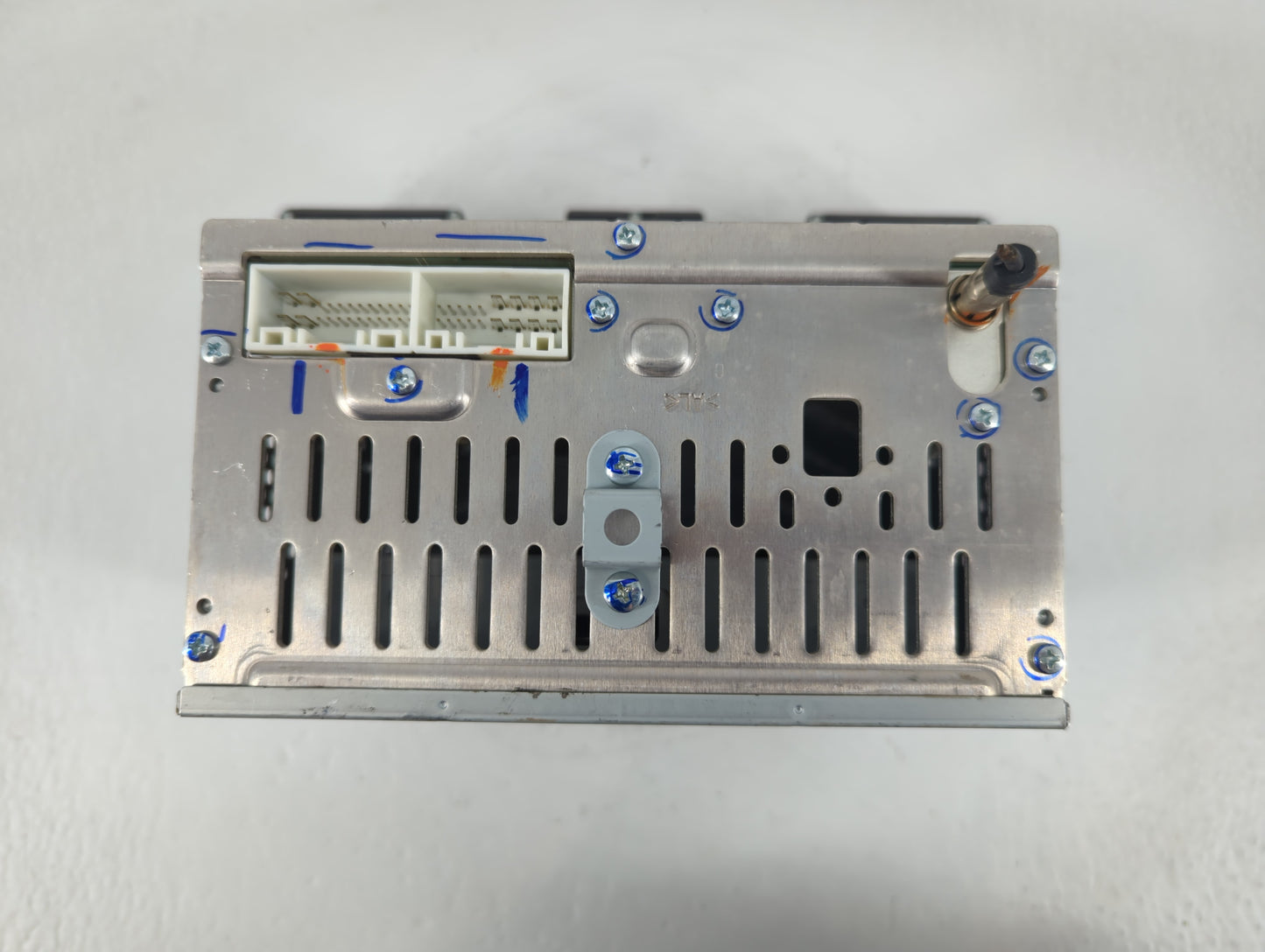 2017-2018 Hyundai Elantra Radio AM FM Cd Player Receiver Replacement P/N:96170F2200UAT Fits Fits 2017 2018 OEM Used Auto Par