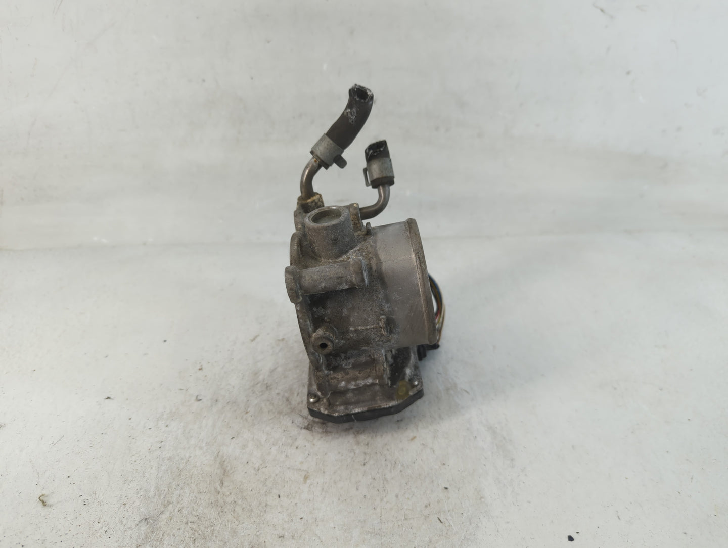 2011-2020 Hyundai Elantra Throttle Body P/N:35100-2E000 Fits Fits 2011 2012 2013 2014 2015 2016 2017 2018 2019 2020 2021 OEM
