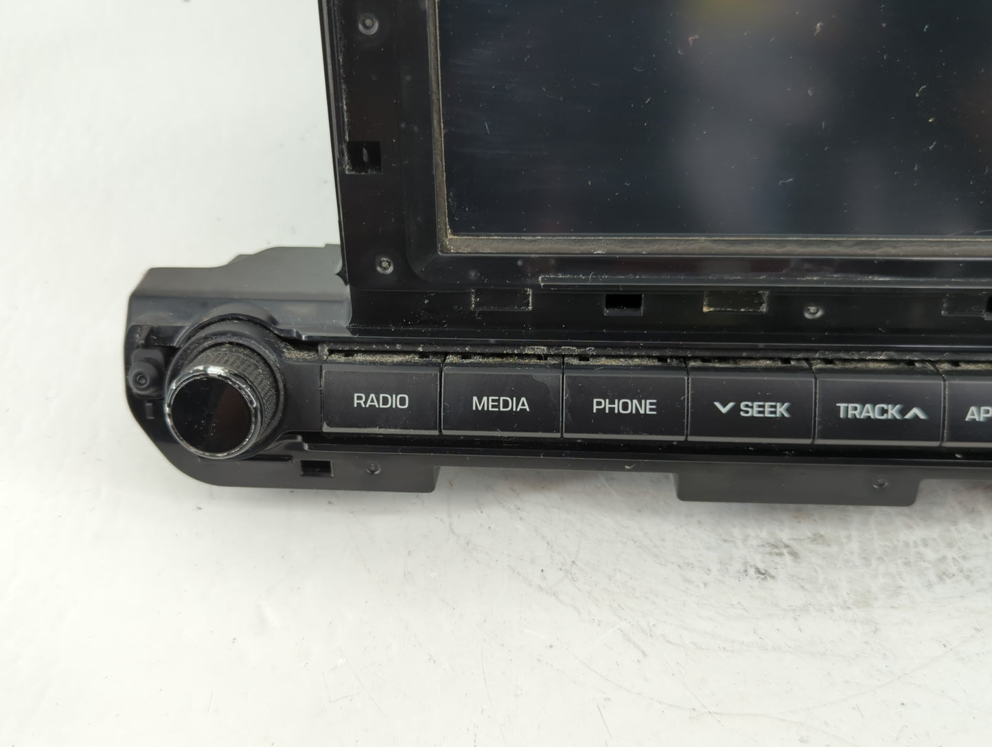 2017-2018 Hyundai Elantra Radio AM FM Cd Player Receiver Replacement P/N:96160-F2100UAT Fits Fits 2017 2018 OEM Used Auto Pa