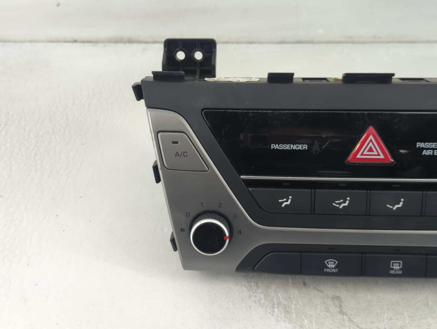 2017-2018 Hyundai Elantra Climate Control Module Temperature AC/Heater Replacement P/N:97250-F20674 Fits Fits 2017 2018 OEM 