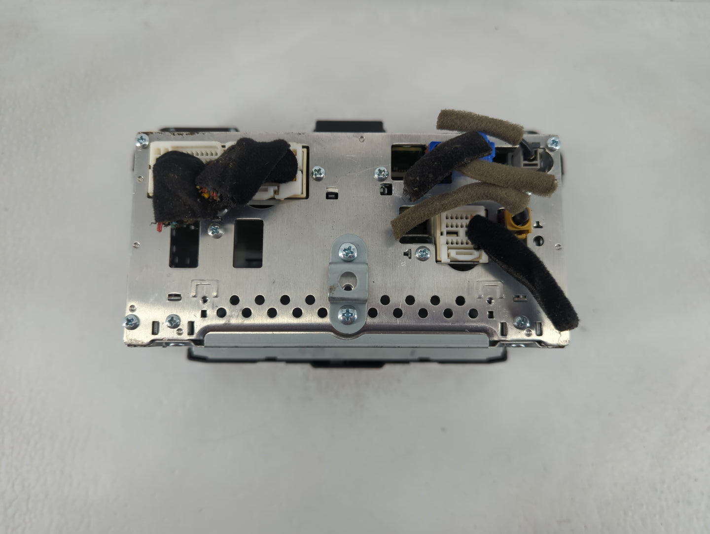 2017-2018 Hyundai Elantra Radio AM FM Cd Player Receiver Replacement P/N:96160-F2100UAT Fits Fits 2017 2018 OEM Used Auto Pa