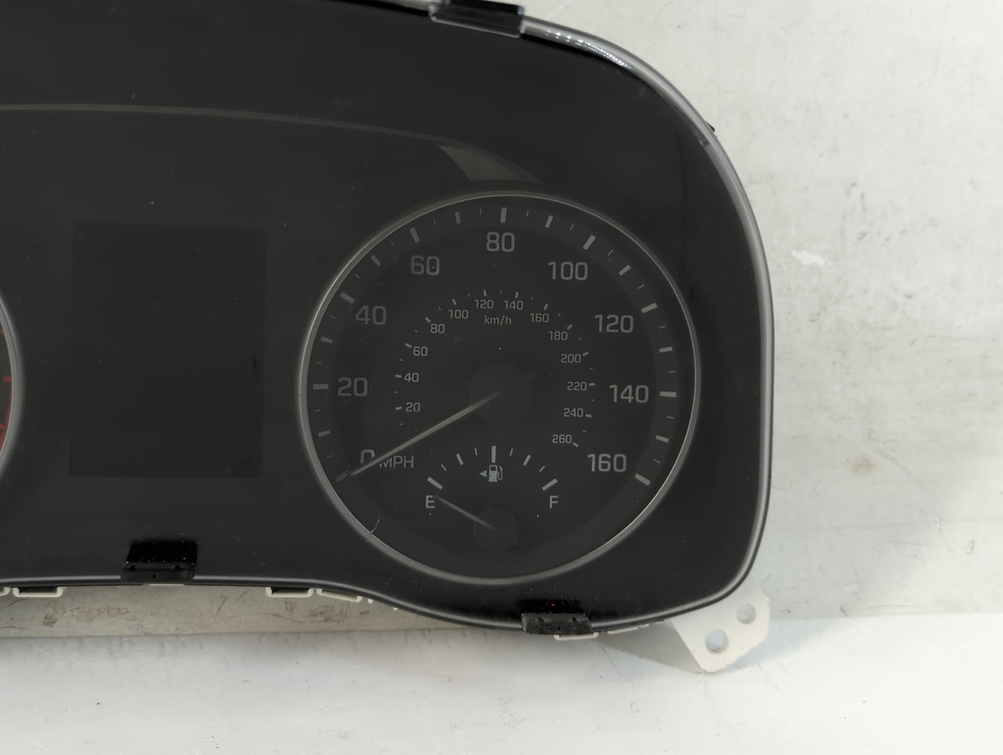 2017-2018 Hyundai Elantra Instrument Cluster Speedometer Gauges P/N:94001-F3010 TN157580-01011H Fits Fits 2017 2018 OEM Used