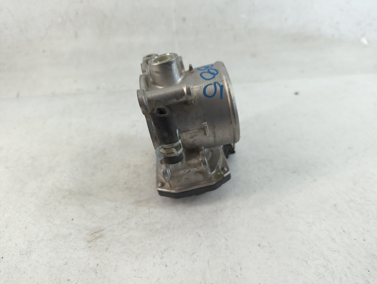 2011-2020 Hyundai Elantra Throttle Body P/N:35100-2E710 Fits Fits 2011 2012 2013 2014 2015 2016 2017 2018 2019 2020 2021 OEM