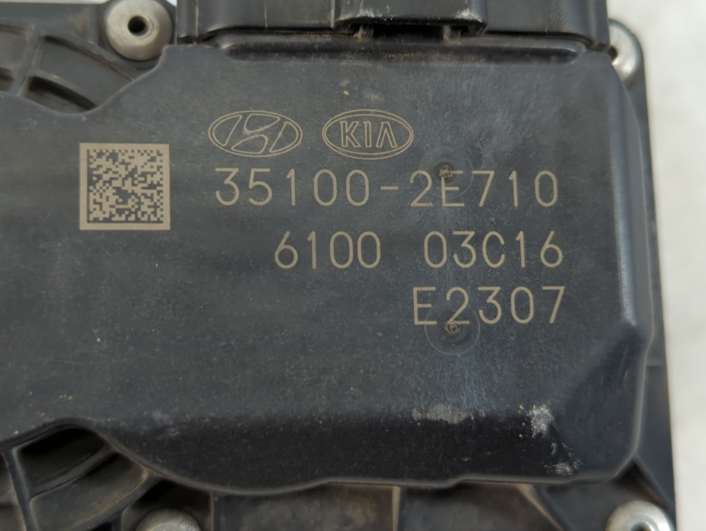 2011-2020 Hyundai Elantra Throttle Body P/N:35100-2E710 Fits Fits 2011 2012 2013 2014 2015 2016 2017 2018 2019 2020 2021 OEM