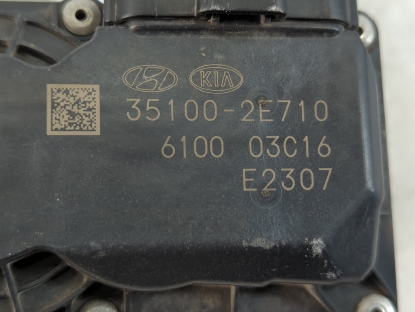 2011-2020 Hyundai Elantra Throttle Body P/N:35100-2E710 Fits Fits 2011 2012 2013 2014 2015 2016 2017 2018 2019 2020 2021 OEM