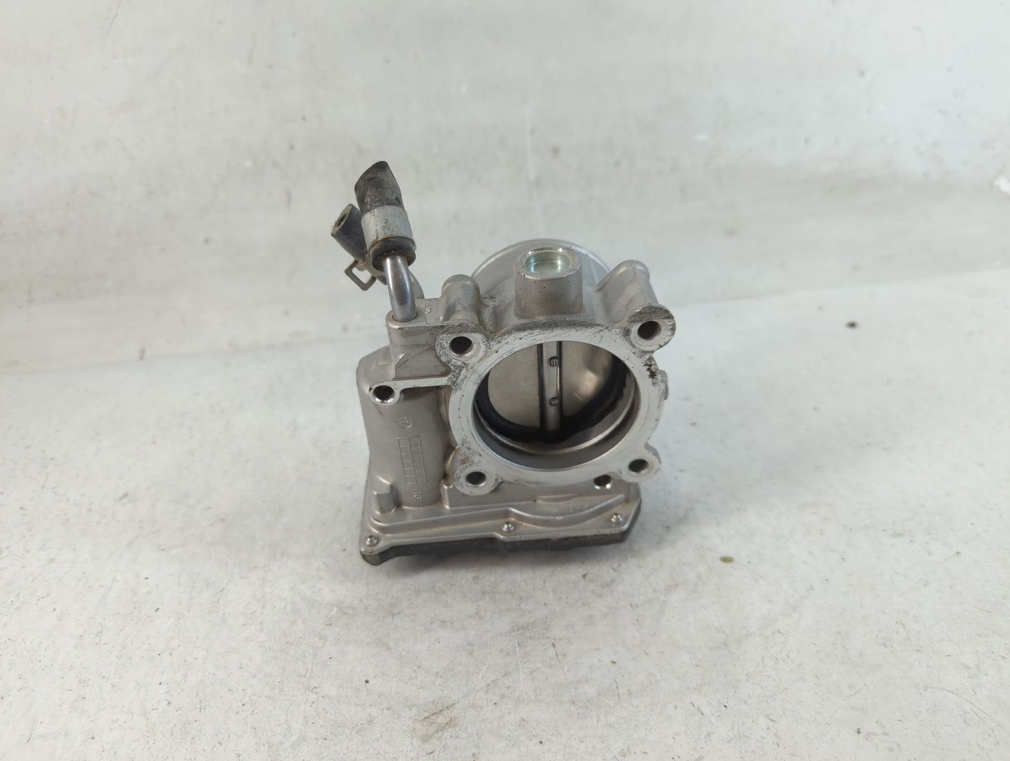 2017-2020 Hyundai Elantra Throttle Body P/N:35100-2E000 Fits Fits 2015 2016 2017 2018 2019 2020 2021 2022 OEM Used Auto Part