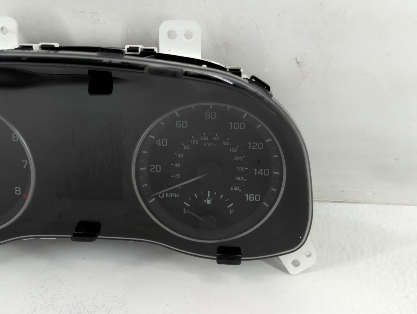 2017-2018 Hyundai Elantra Instrument Cluster Speedometer Gauges P/N:94001-F3010 TN157580-01011H Fits Fits 2017 2018 OEM Used