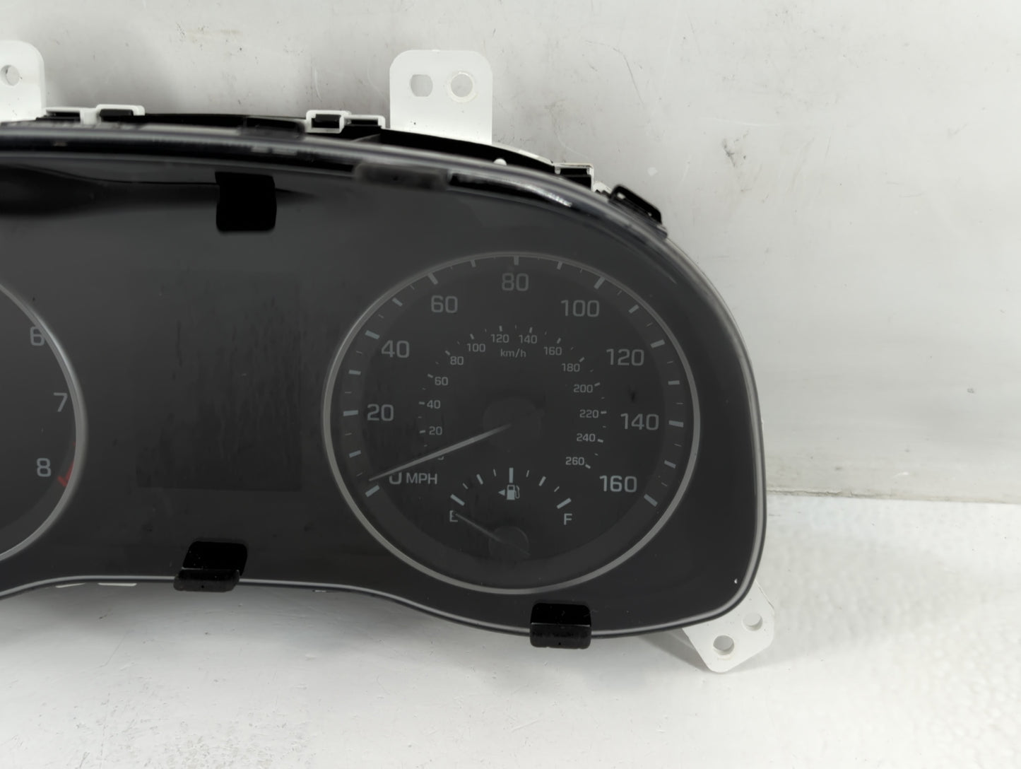 2017-2018 Hyundai Elantra Instrument Cluster Speedometer Gauges P/N:94001-F3010 TN157580-01011H Fits Fits 2017 2018 OEM Used